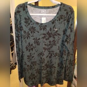 Maurices 24/7 Kennedy Green Floral Crew Neck Tee